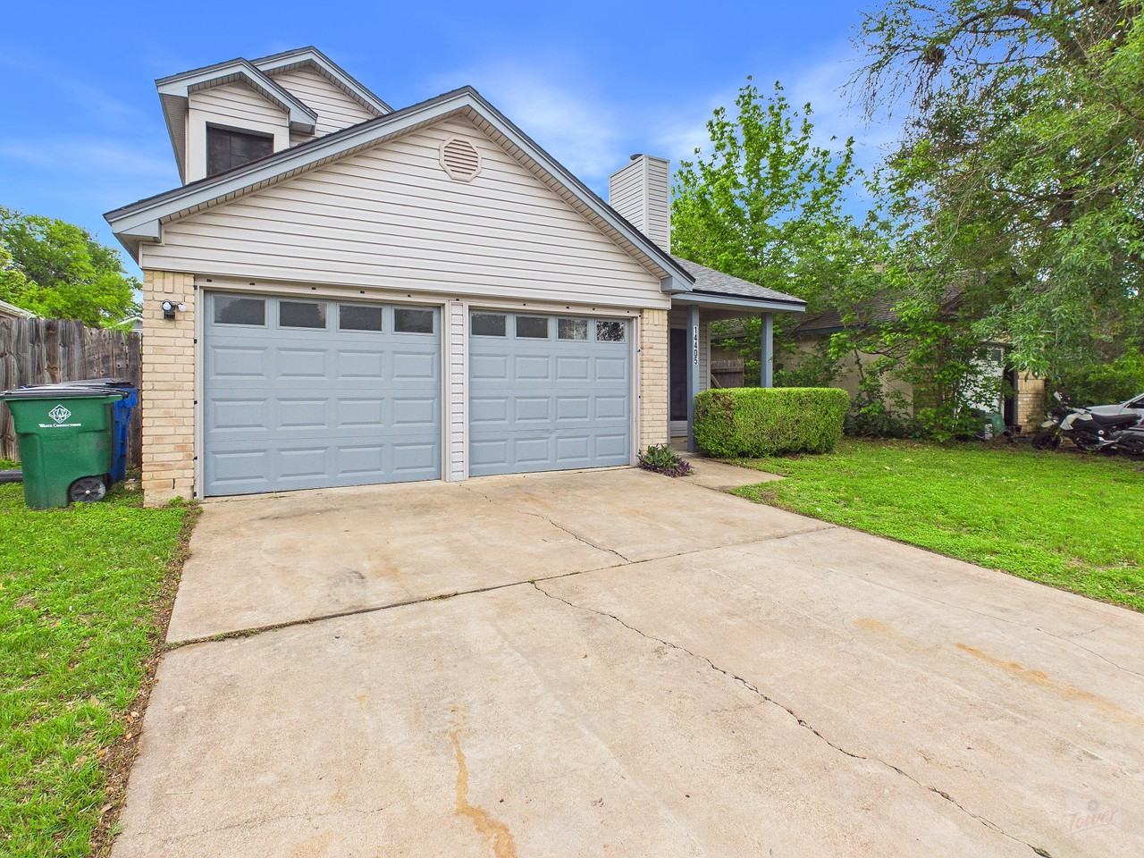 14405 Tiffer Ln - Photo 4 of 36