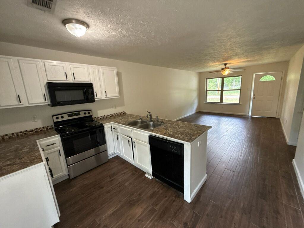 120 Suda St - Photo 5 of 11