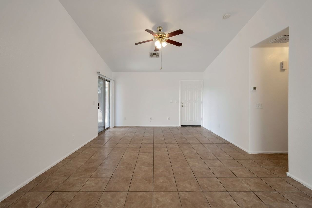 29678 N Broken Shale Dr - Photo 4 of 15