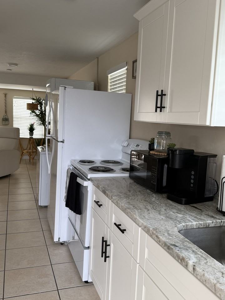 870 S Mccall Rd #4 - Photo 5 of 8