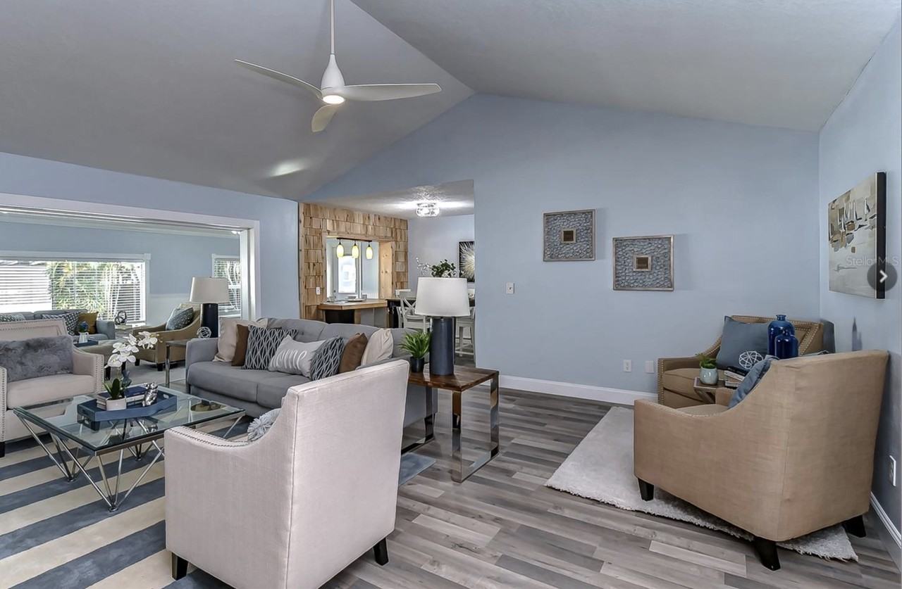 5008 Pennsbury Dr - Photo 3 of 22