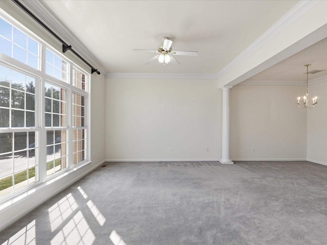 25828 Kirkwood Sq - Photo 4 of 46