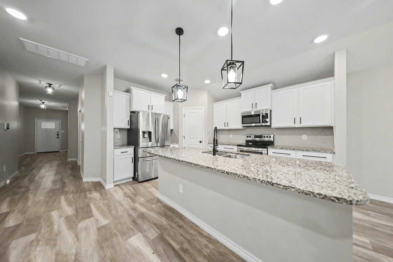 5101 Primavera Ln - Photo 6 of 30