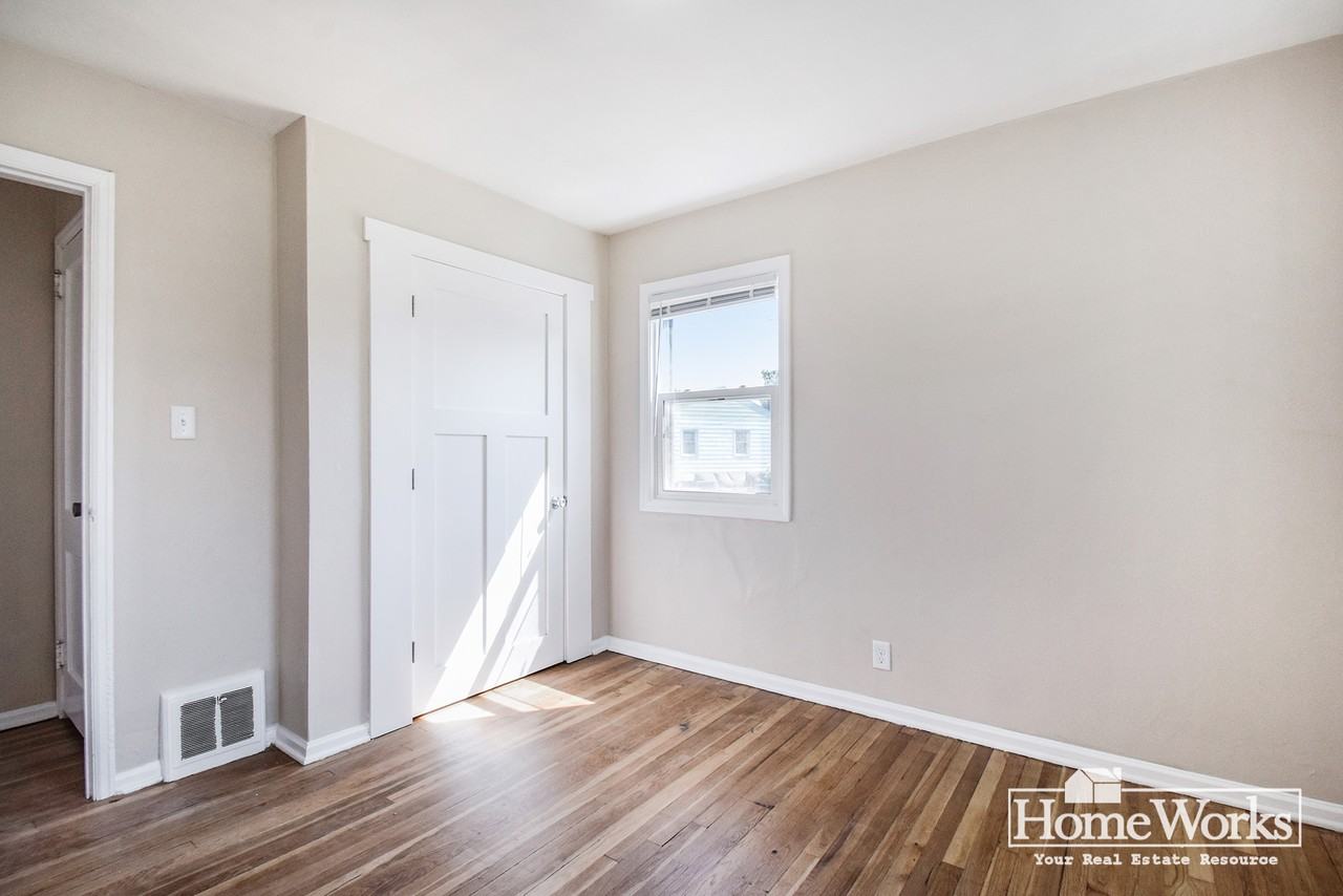 164 S Gladstone Ave - Photo 6 of 14