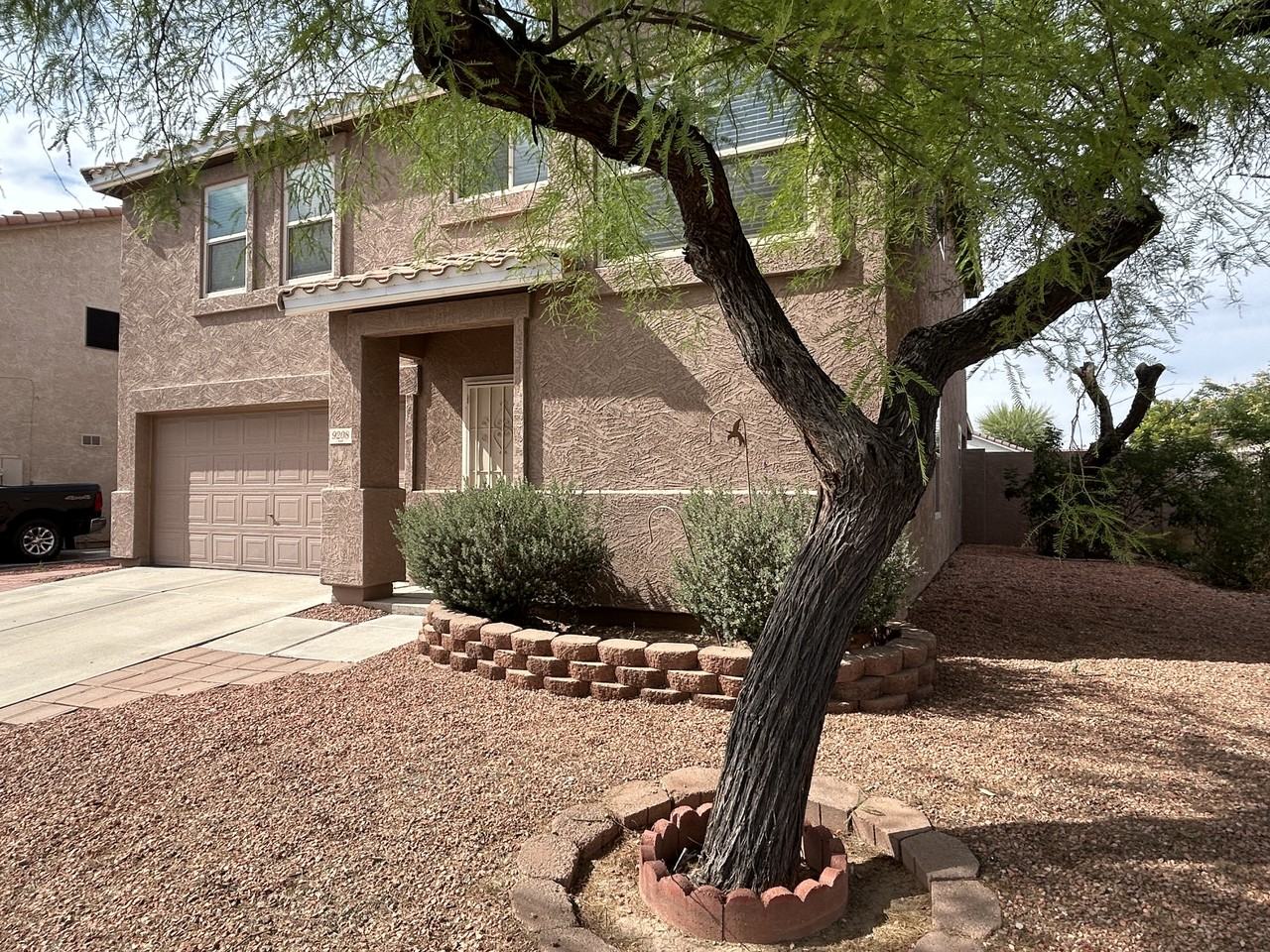 9208 W Coolidge St - Photo 3 of 50