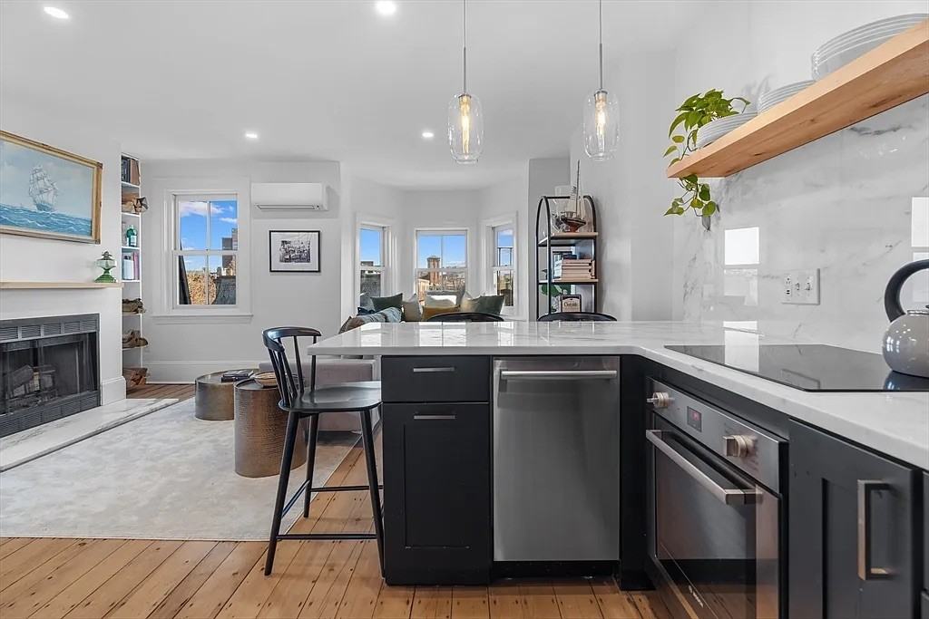 171 Warren Ave #5 - Photo 4 of 10