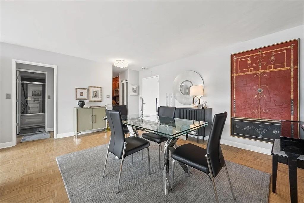 566 Commonwealth Ave #608 - Photo 5 of 10