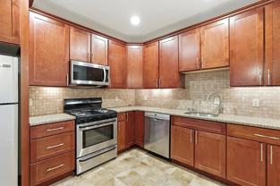 100 Washington St #3 - Photo 1 of 1