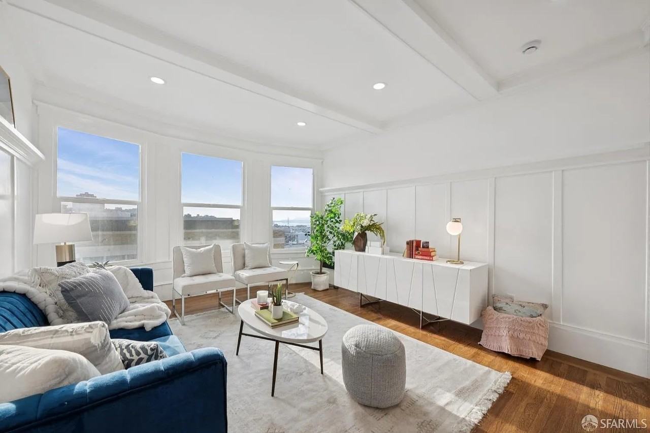 1449 Hyde St - Photo 3 of 12