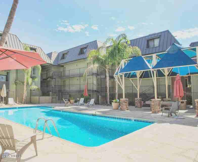 901 N Euclid Ave #201 - Photo 2 of 4