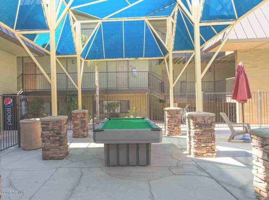 901 N Euclid Ave #201 - Photo 3 of 4