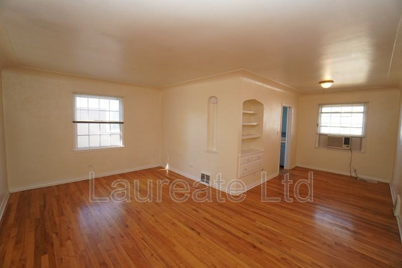 2425 S Humboldt St - Photo 4 of 30