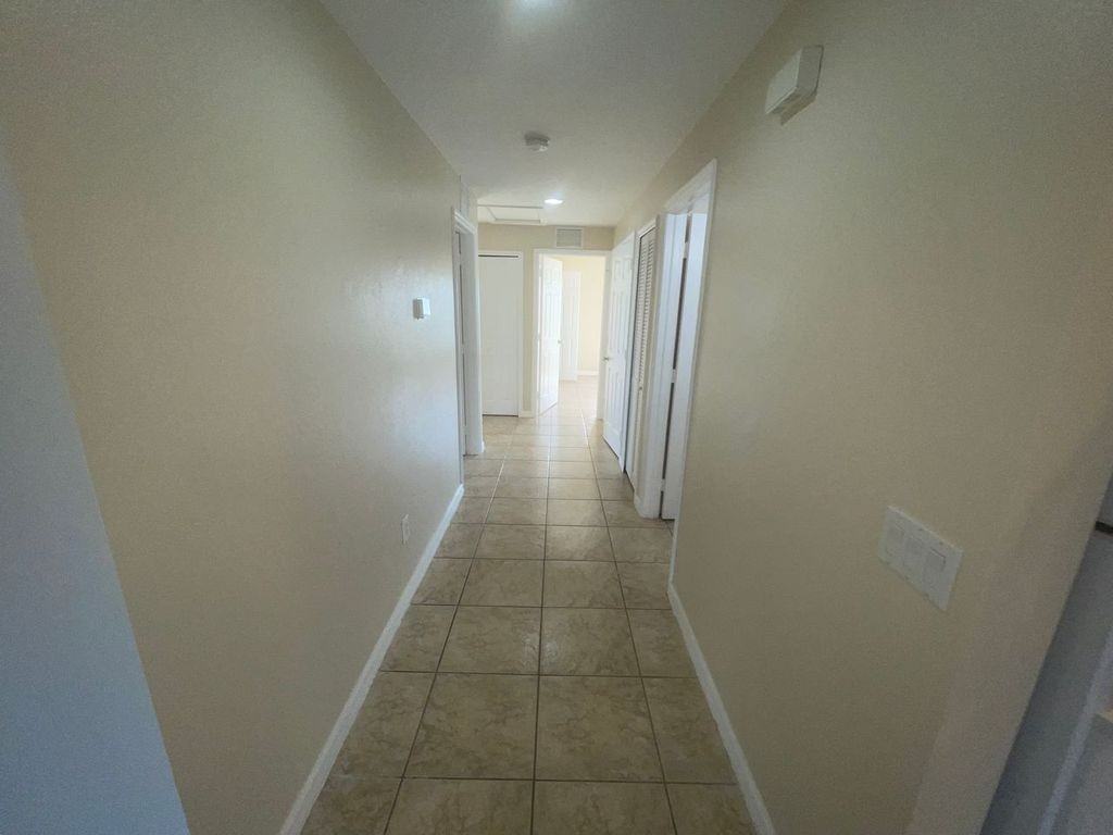 210 Hightower Ave S - Photo 7 of 18