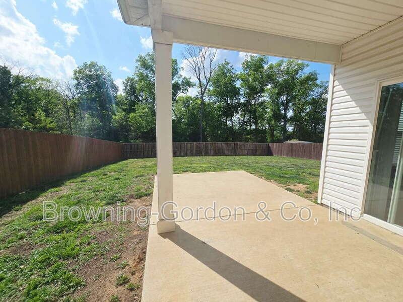 554 Oakvale Ln - Photo 7 of 19