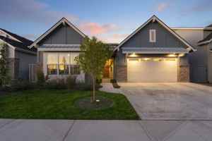 featured image of 10238 Hazy Glen Dr