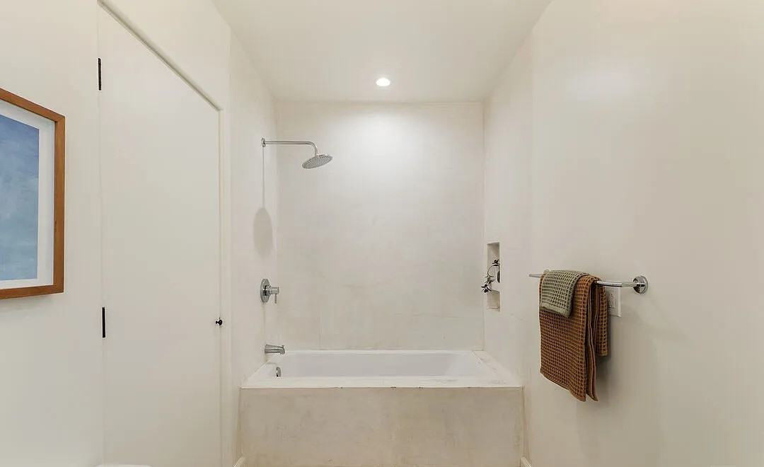 3200 Larissa Dr - Photo 3 of 22