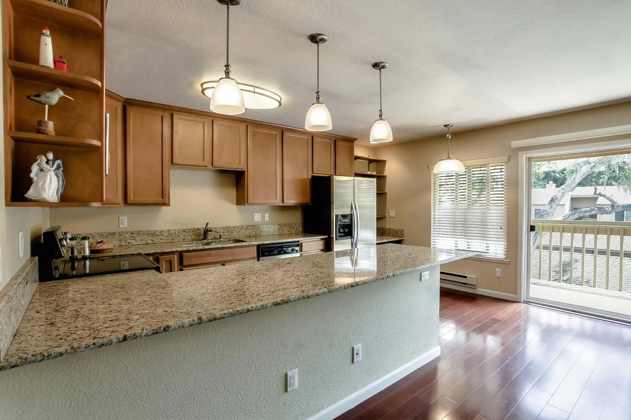 300 Glenwood Cir #287 - Photo 6 of 12