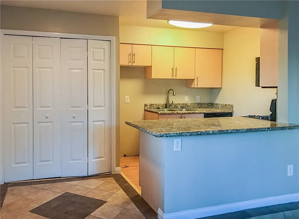 2160 Highpointe Dr #101 - Photo 7 of 12