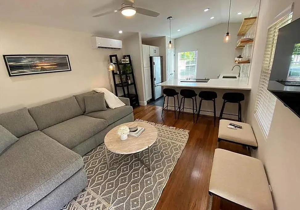 420 Olive Ave - Photo 3 of 5