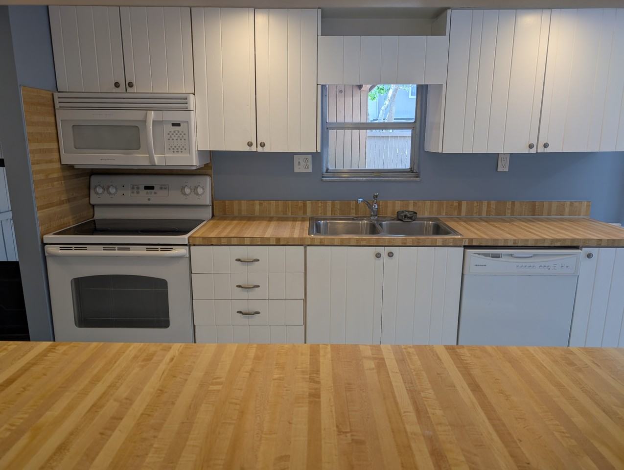 7910 Citrus Dr - Photo 4 of 15