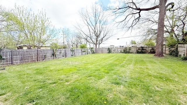 3807 Denwood Dr - Photo 2 of 16