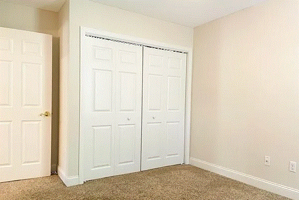 4 Marc Dr - Photo 3 of 8