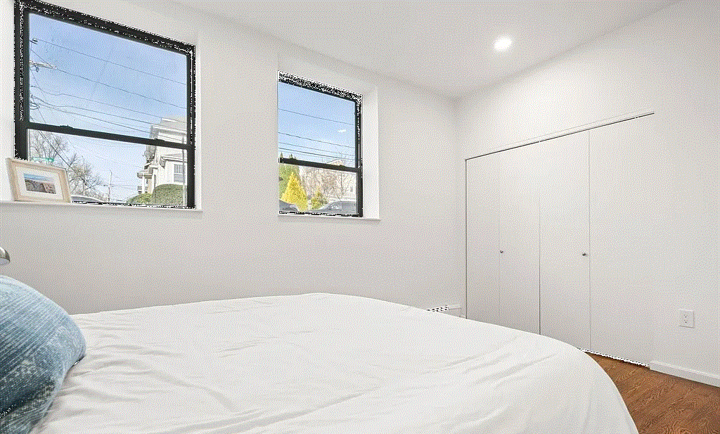 80 Beaumont St - Photo 2 of 8