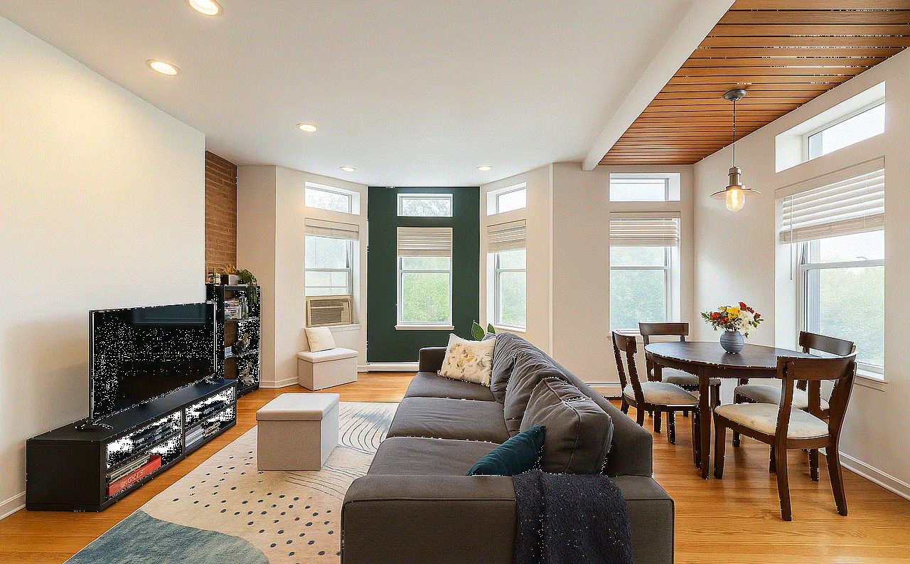 390 Riverway - Photo 2 of 8