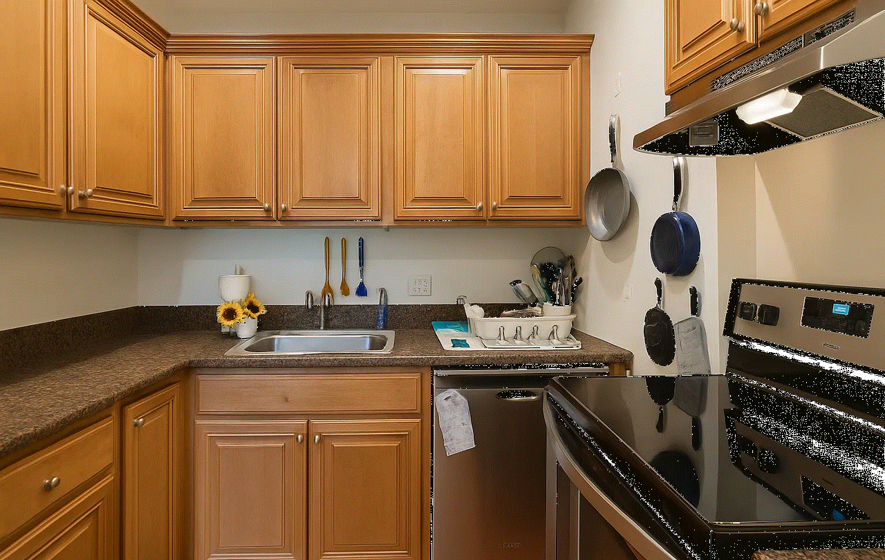 390 Riverway - Photo 6 of 8