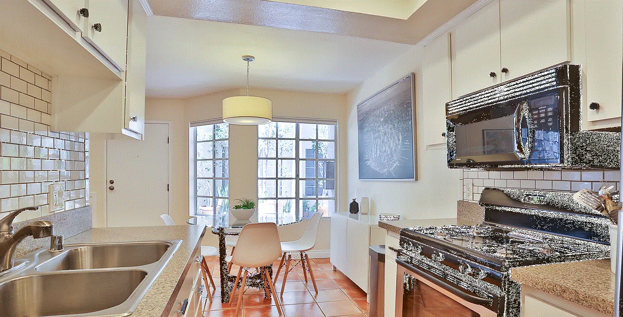 14727 Magnolia Blvd - Photo 5 of 8