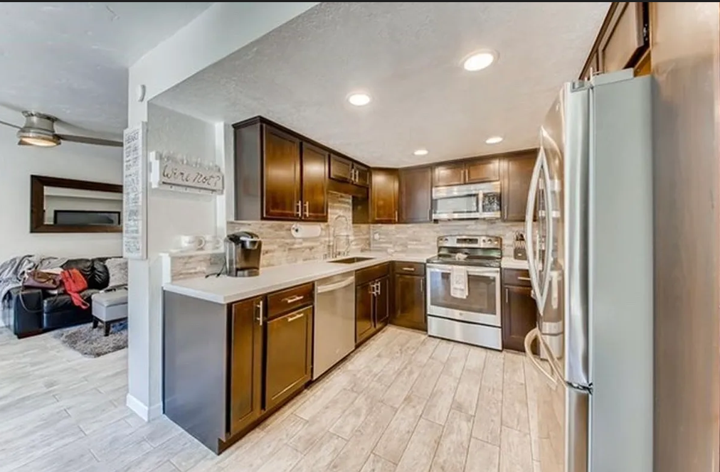 671 Ascot Dr - Photo 5 of 21