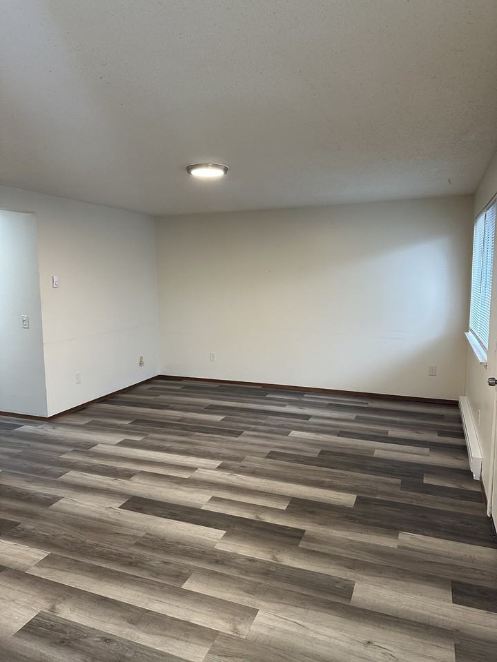 624 W Cedar St #9 - Photo 7 of 17