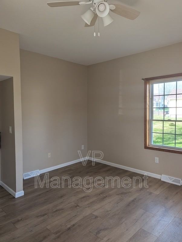 3631 Homestead Ave - Photo 7 of 12