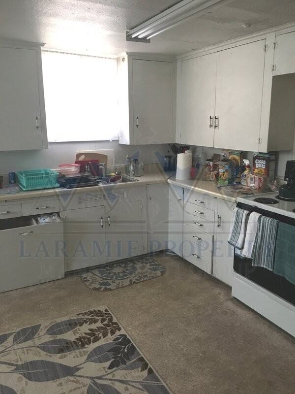 315 E Flint St #C - Photo 6 of 14