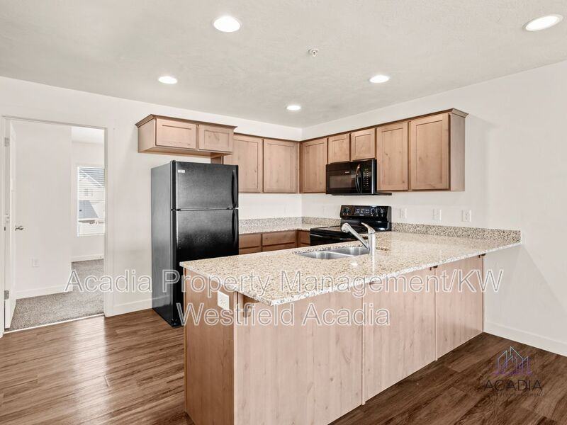 678 Eastsouth #303 - Photo 5 of 50