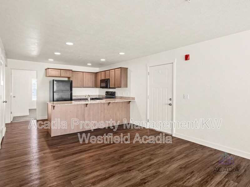 678 Eastsouth #303 - Photo 6 of 50