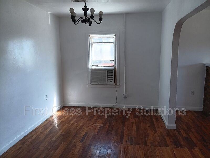 1701 Ne 34th St - Photo 5 of 15