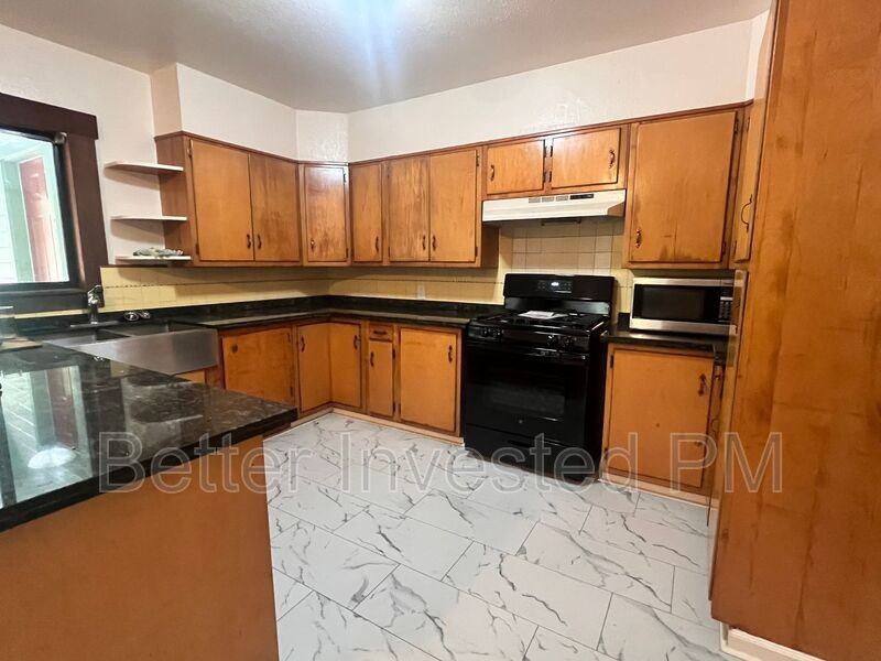 24665 Birch St #A - Photo 5 of 19