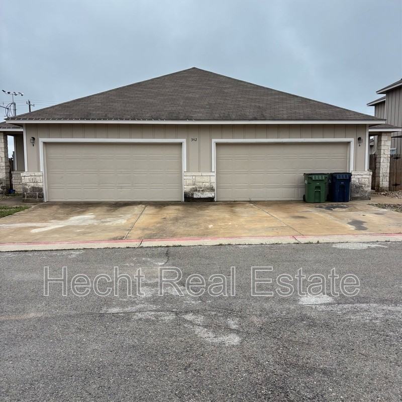 342 Main St - Photo 2 of 11