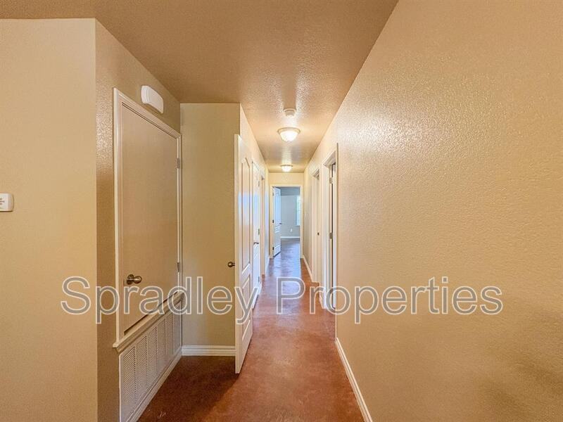 723B E Ridge Blvd - Photo 7 of 14