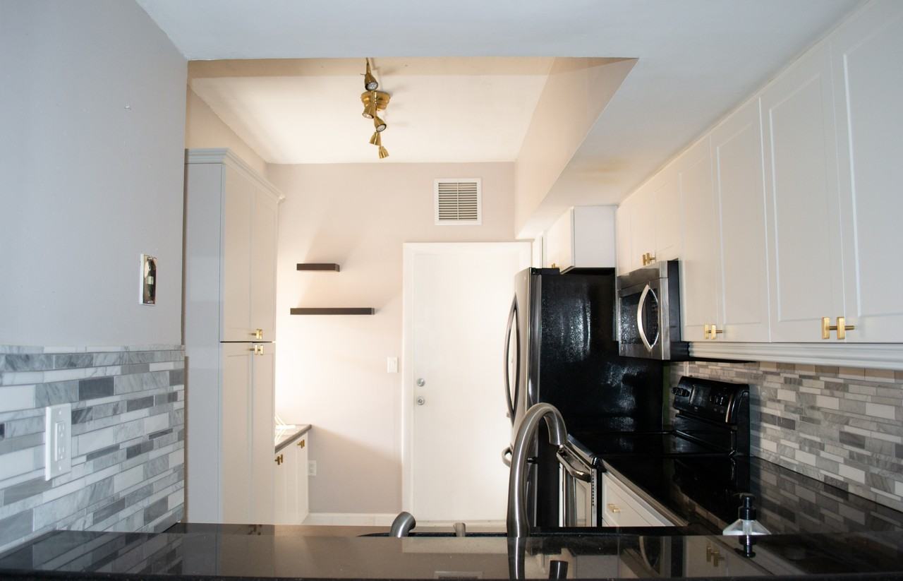 11864 Sw 100th St - Photo 4 of 27