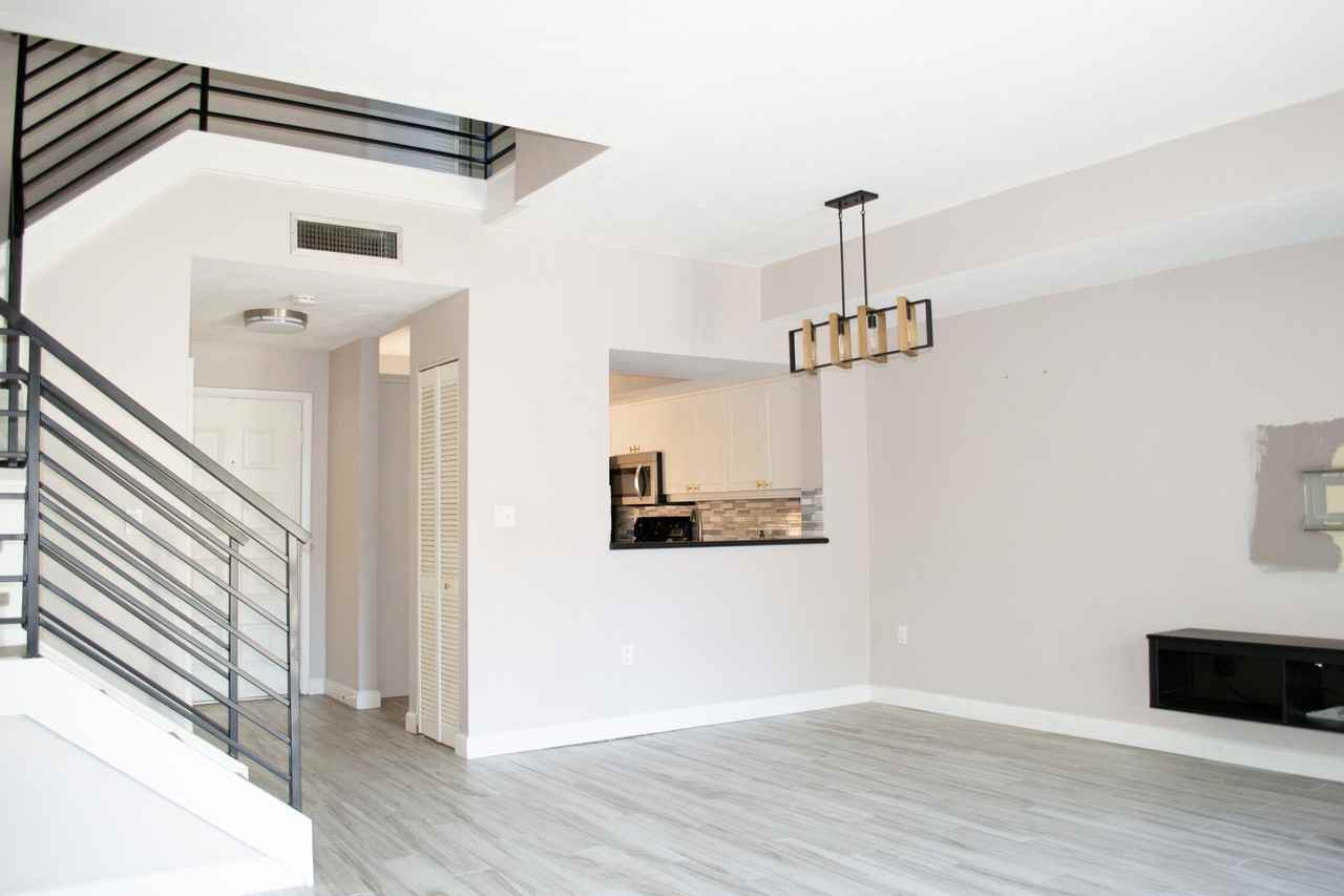 11864 Sw 100th St - Photo 5 of 27