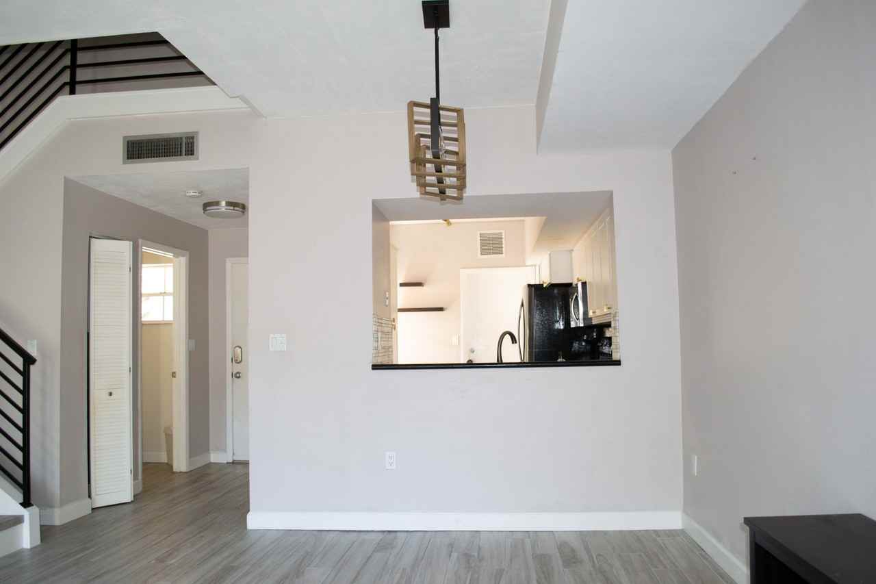 11864 Sw 100th St - Photo 6 of 27