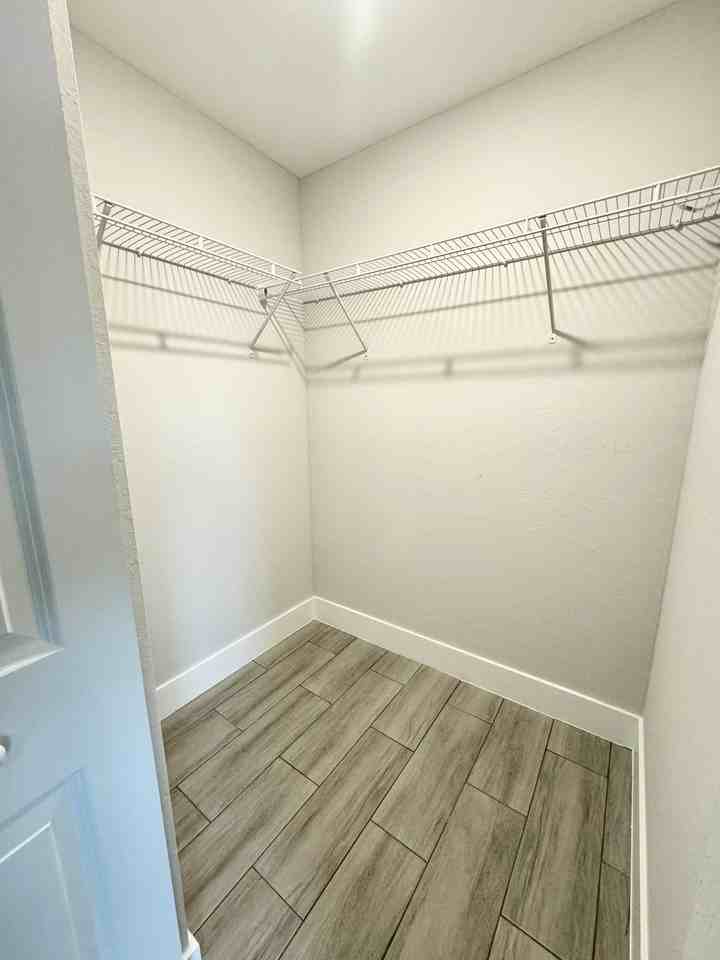 1113 Ivan Ave S #NA - Photo 3 of 20