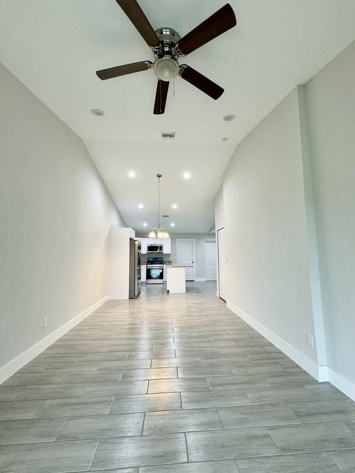 1113 Ivan Ave S #NA - Photo 5 of 20