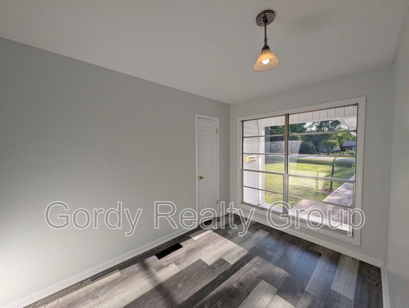 2994 Madison St - Photo 6 of 17