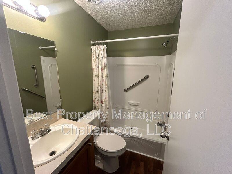 8805 Jen Rue Ln - Photo 5 of 16