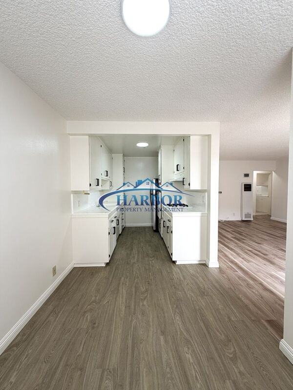 213 W Manchester Blvd #6 - Photo 4 of 10