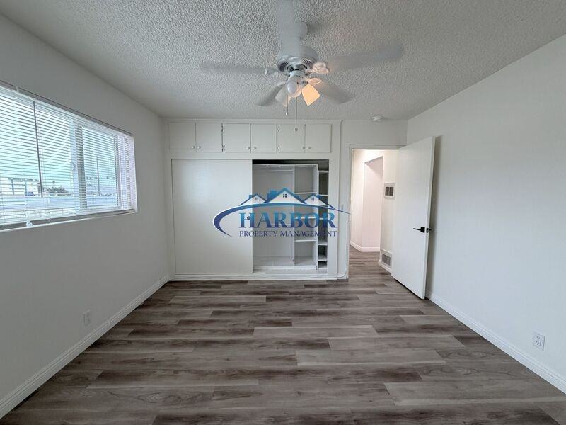 213 W Manchester Blvd #6 - Photo 7 of 10