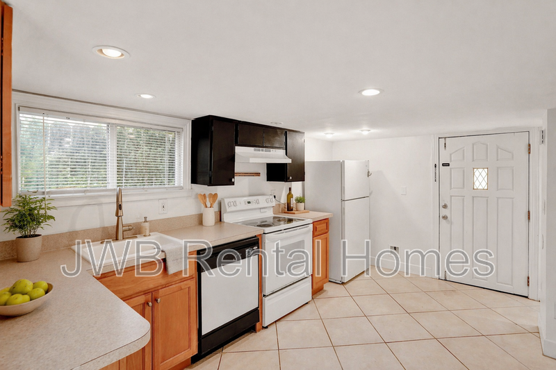 1653 Dancy St - Photo 2 of 14